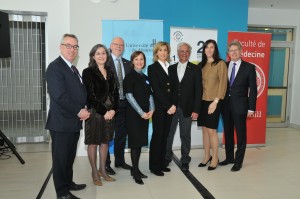De gauche à droite : Yves Beauchamp, Chantal Thomas, Dr Jean-Yves Frappier,  directeur du département de pédiatrie de la Faculté de médecine de l’Université de Montréal et responsable du secteur Pédiatrie sociale au CHU Sainte-Justine, Dre Hélène Boisjoly, Marie-Josée Coutu, Dr Gilles Julien, Ariel Dayan, John Parisella.
