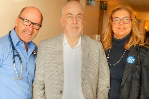 1169666-gauche-droite-dr-michel-r